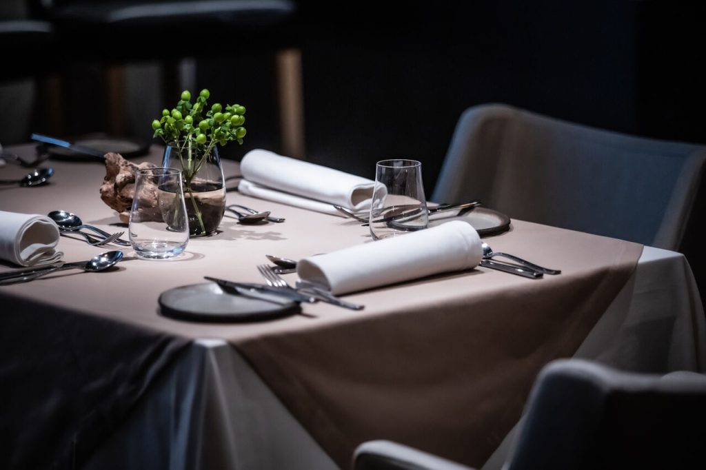 St. Andrea Gourmet étterem, elegáns asztalterítő